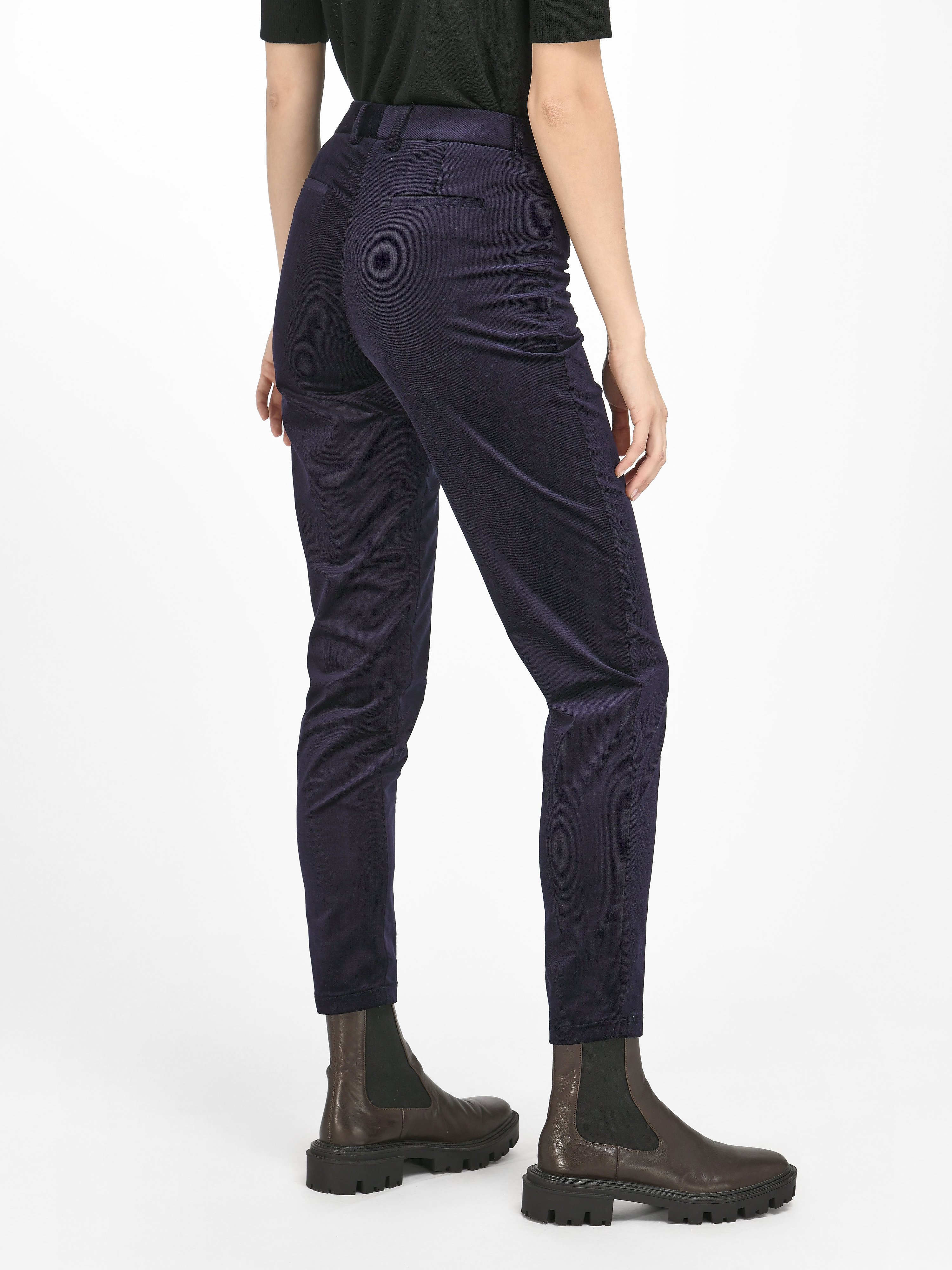 Slim Fit-Feincord-Hose