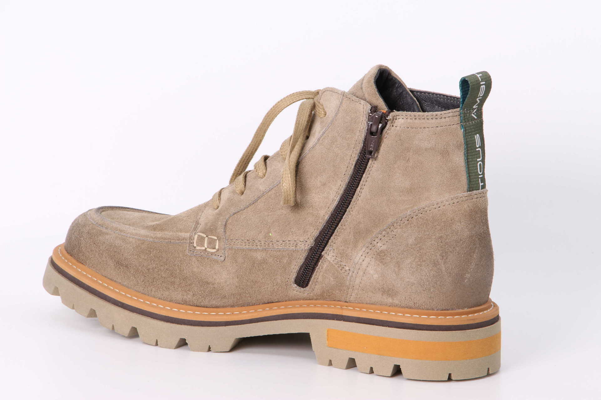 Ambitious Vet beige
