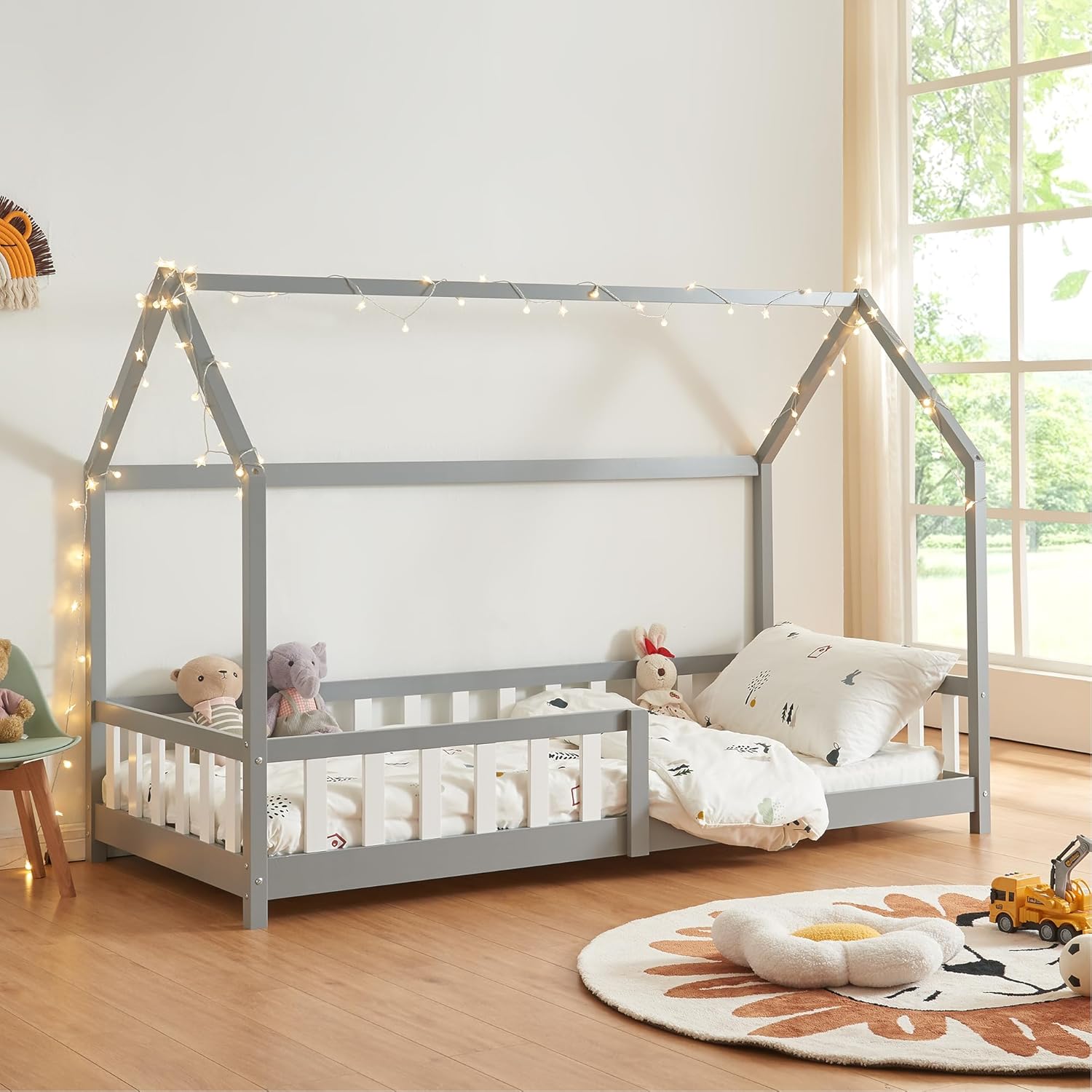 [en.casa] Kinderbett Hesel Hausbett Grau 90 x 200 cm mit Rausfallschutz und Lattenrost Montessori Bodenbett Jugendbett Holzbett
