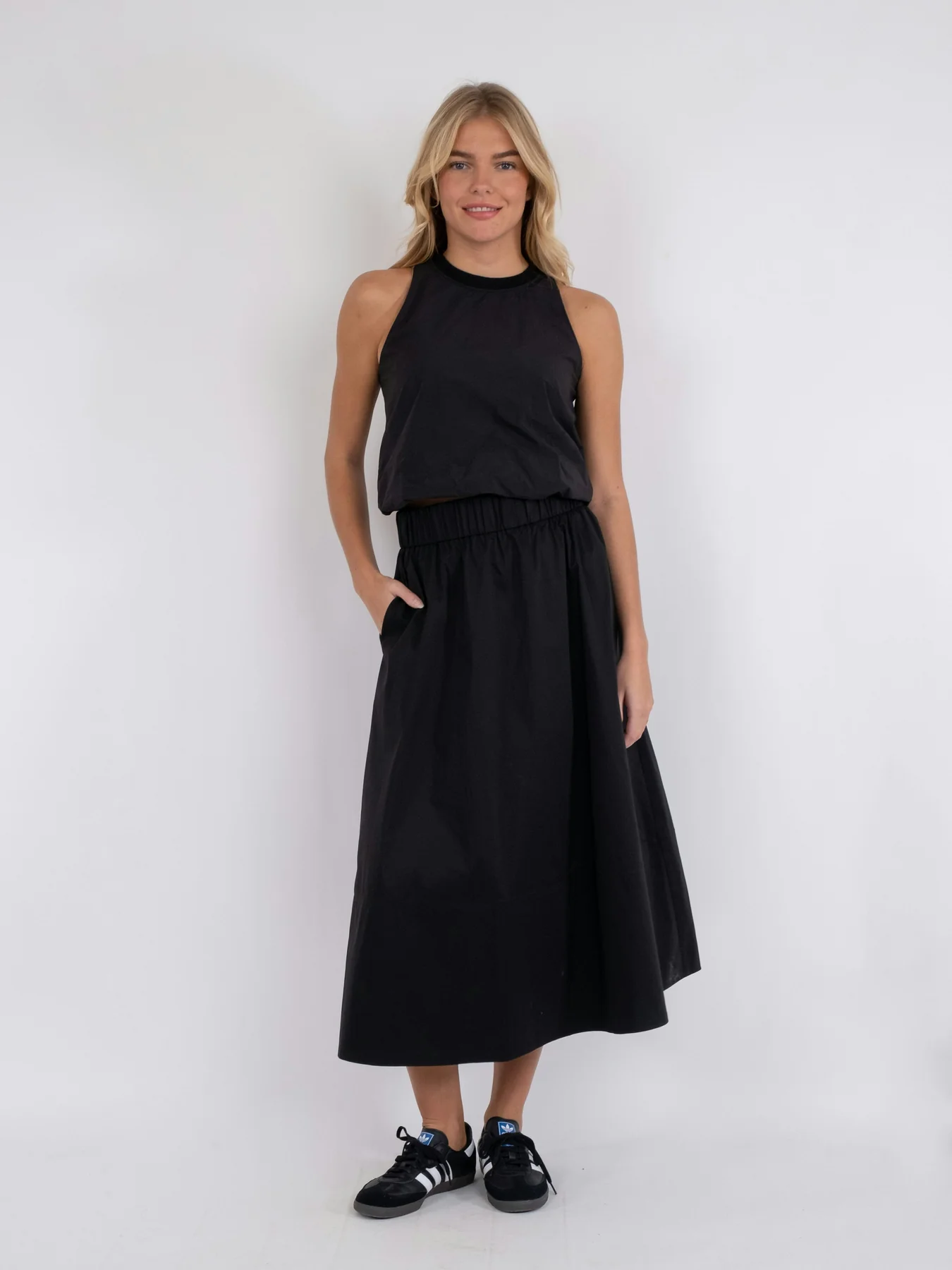 Neo Noir Yara Poplin Skirt black