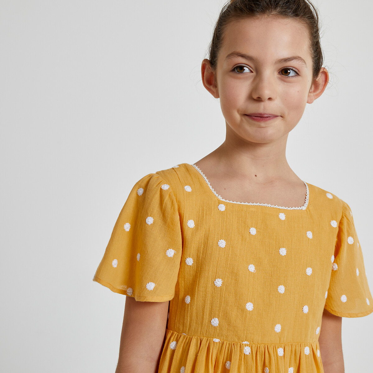COLEÇÃO LA REDOUTE<br>Vestido curto com bolinhas bordadas