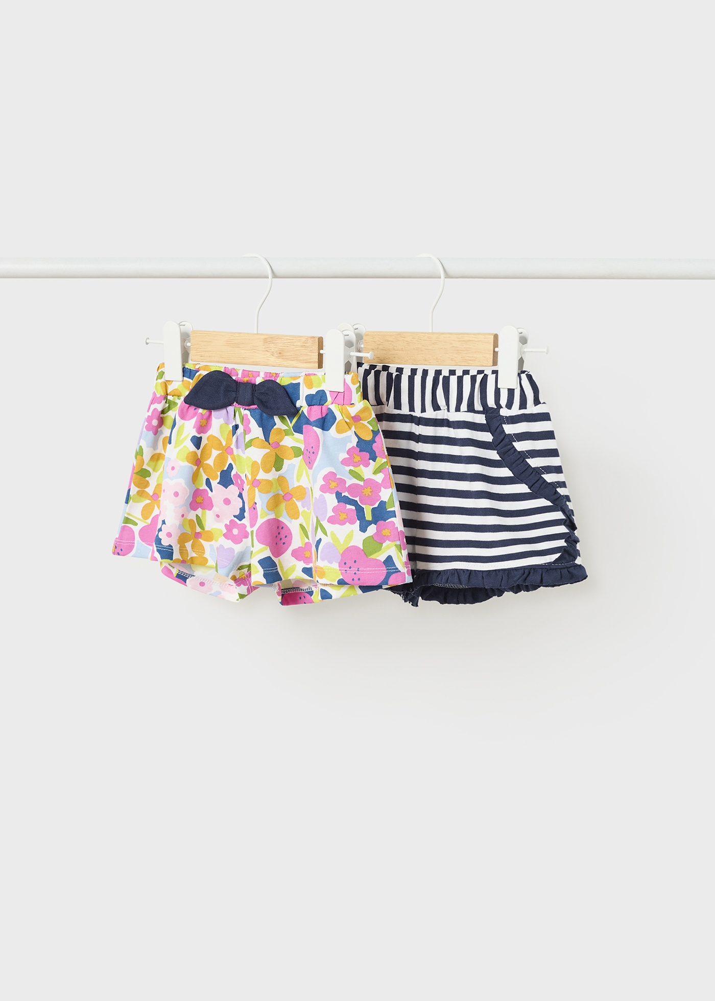 Conjunto de 2 shorts de bebê em algodão sustentável
