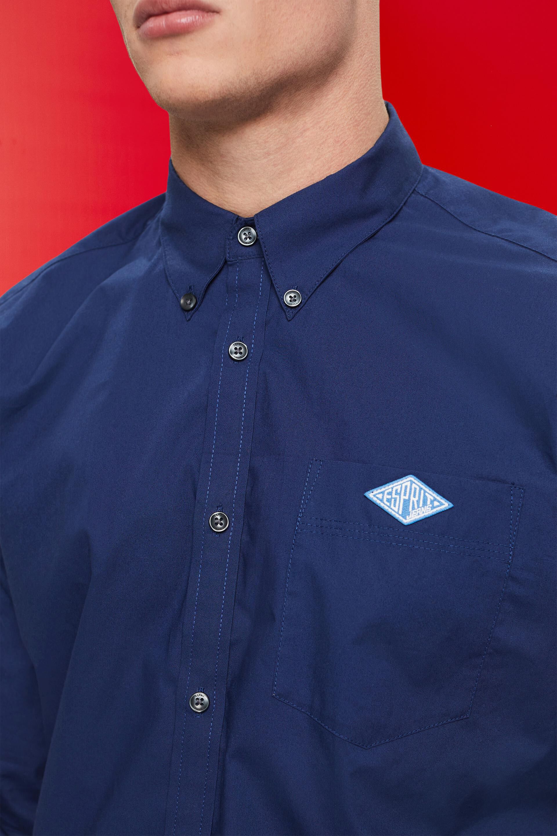 Chemise en coton dotée d'un col à pointes boutonnées