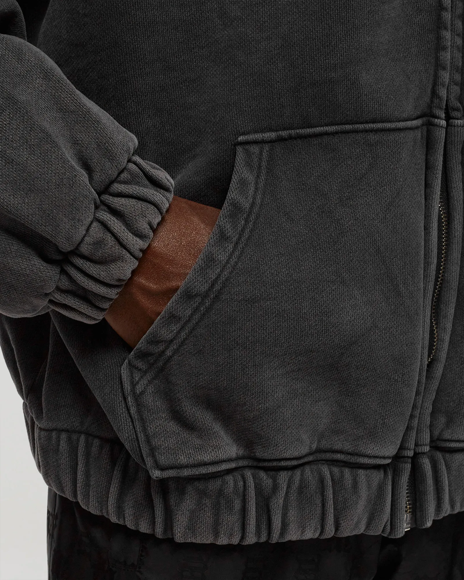 MISBHV COMMUNITY ZIPPED HOODIE