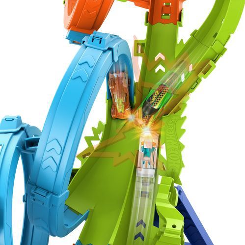 Hot Wheels - 4-Loop Collision - Racebaanset - Inclusief 1 Voertuig - Gemotoriseerd