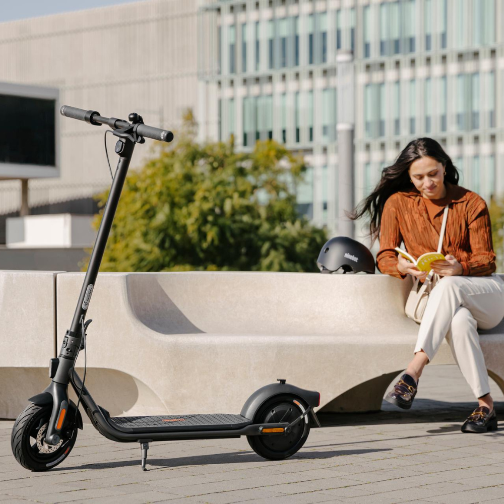Trottinette Électrique Ninebot F2 E Plus - by Segway
