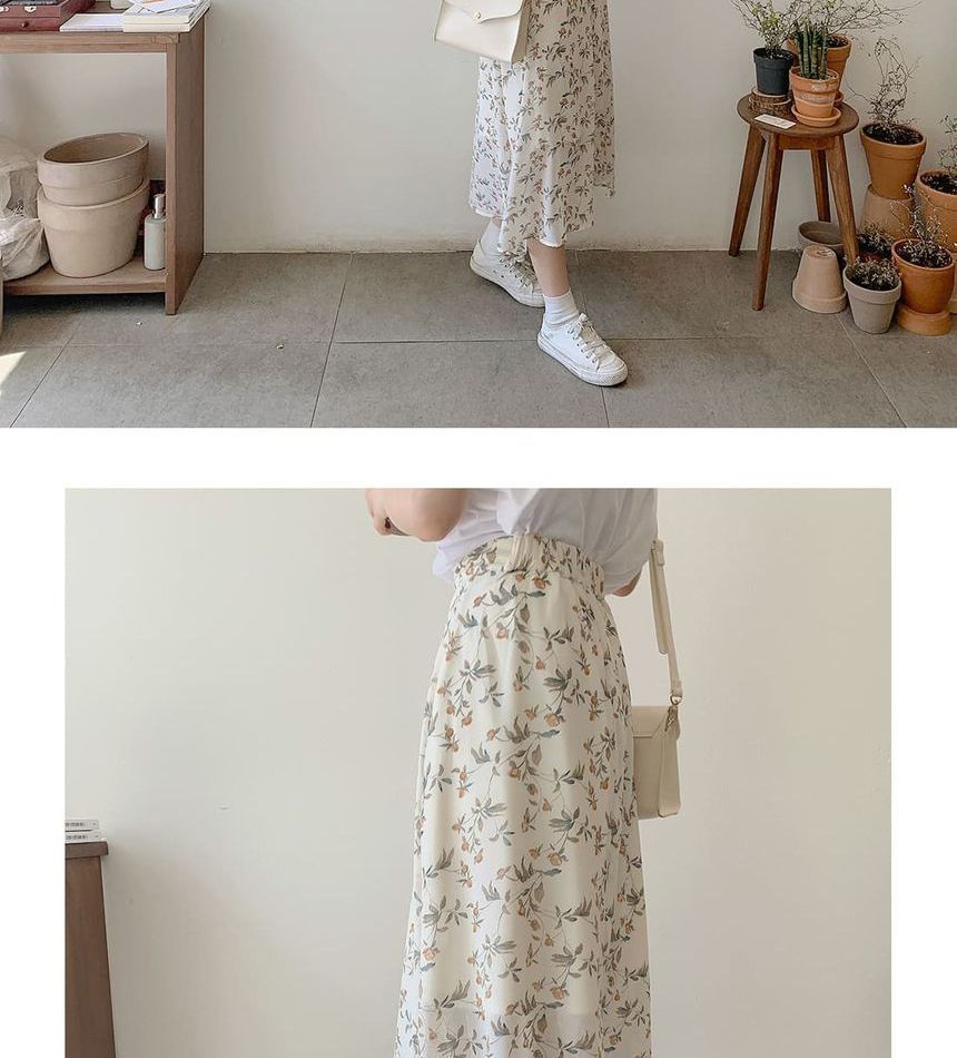Leoom - Effen T-shirt met korte mouwen / Midi A-lijn rok met bloemenprint