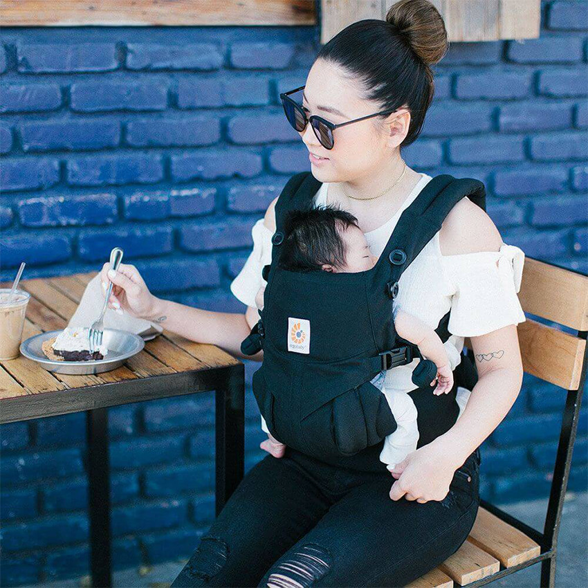 Porte-bébé Omni 360 tout-en-un - Pure Black