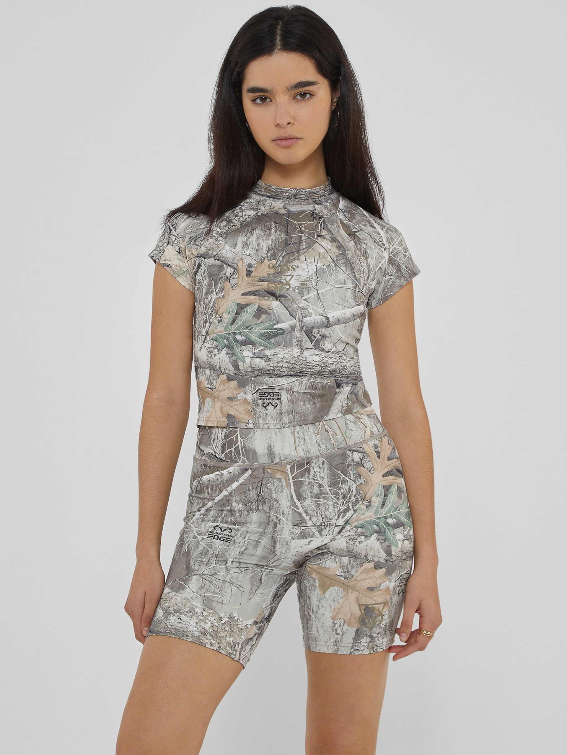 Camiseta de gola alta GUESS Originals x RealTree