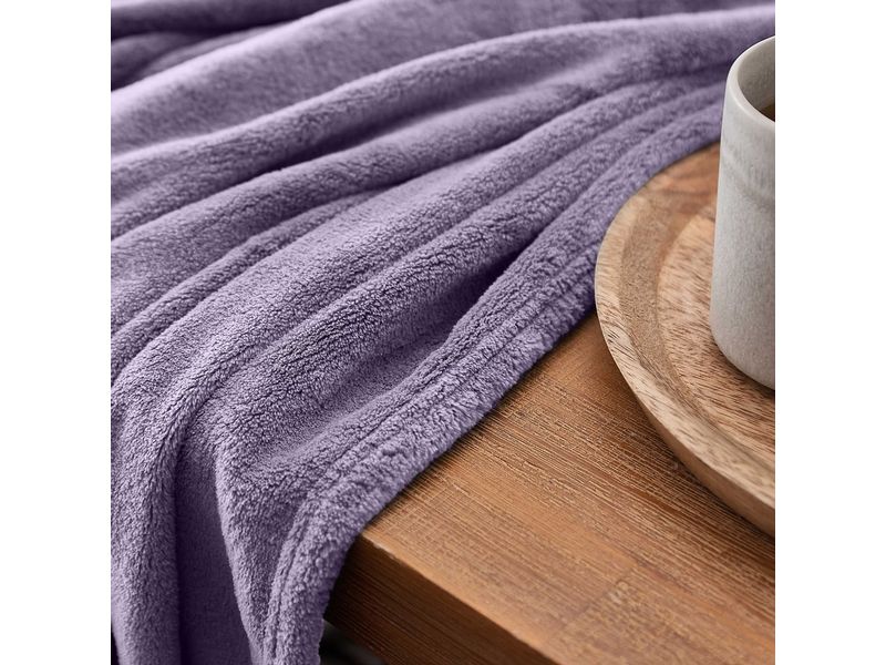 Lumaland Kuscheldecke Lila 240 x 220 cm Sofa- und Tagesdecke