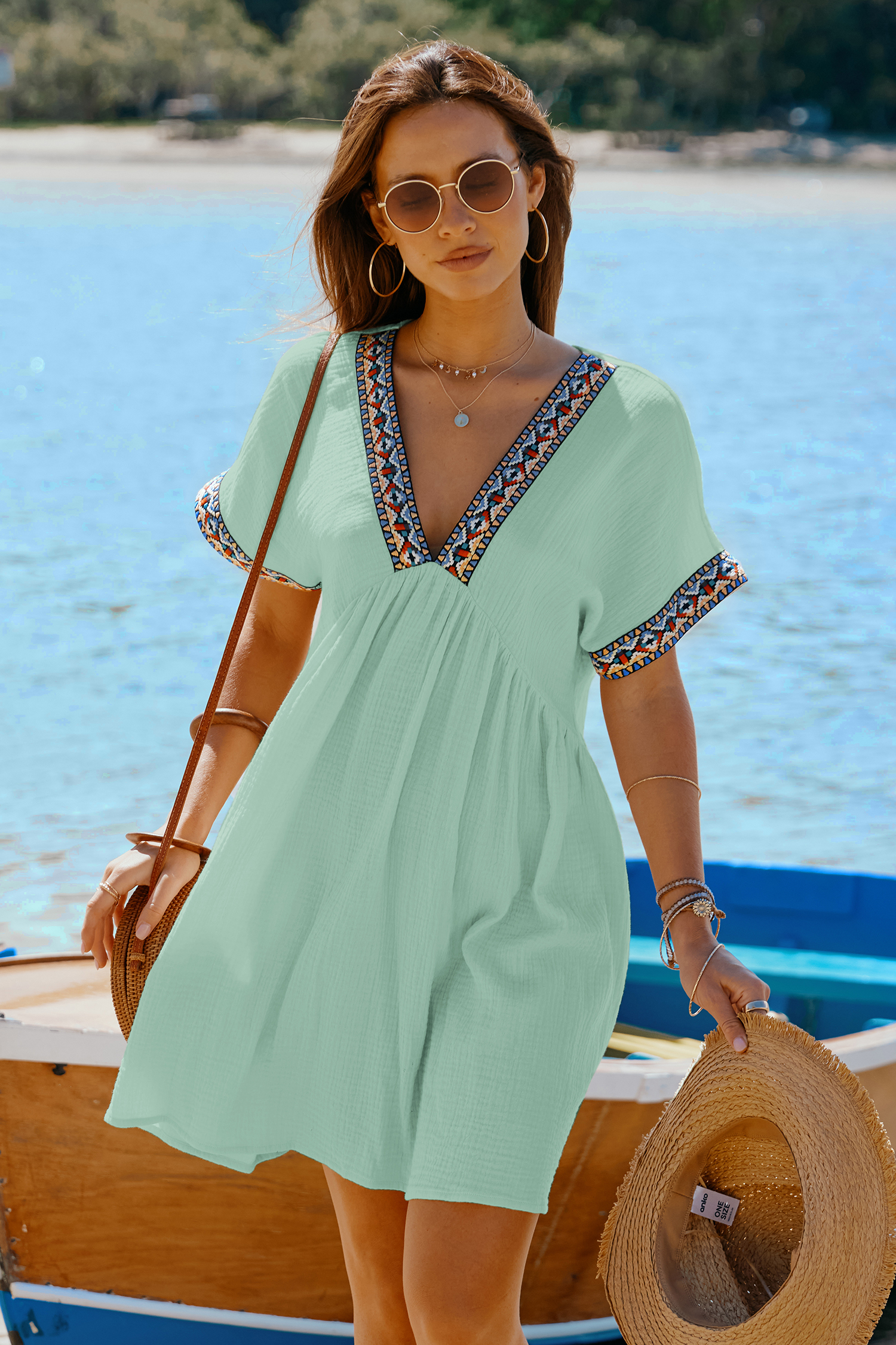 Robe mini en pur coton avec col plongeant et manches courtes vert