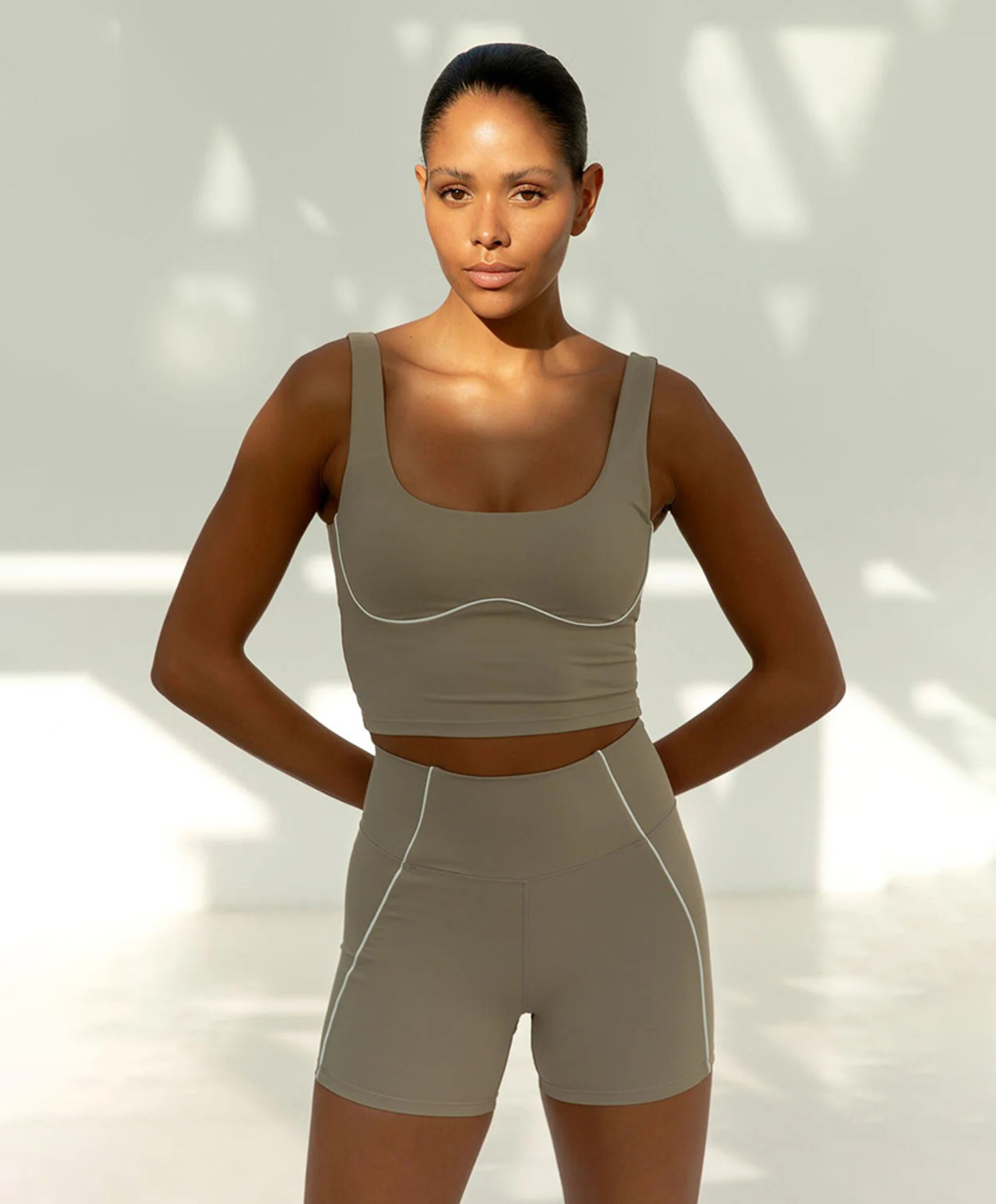 The Lola Club Alma dames tights shorts beige