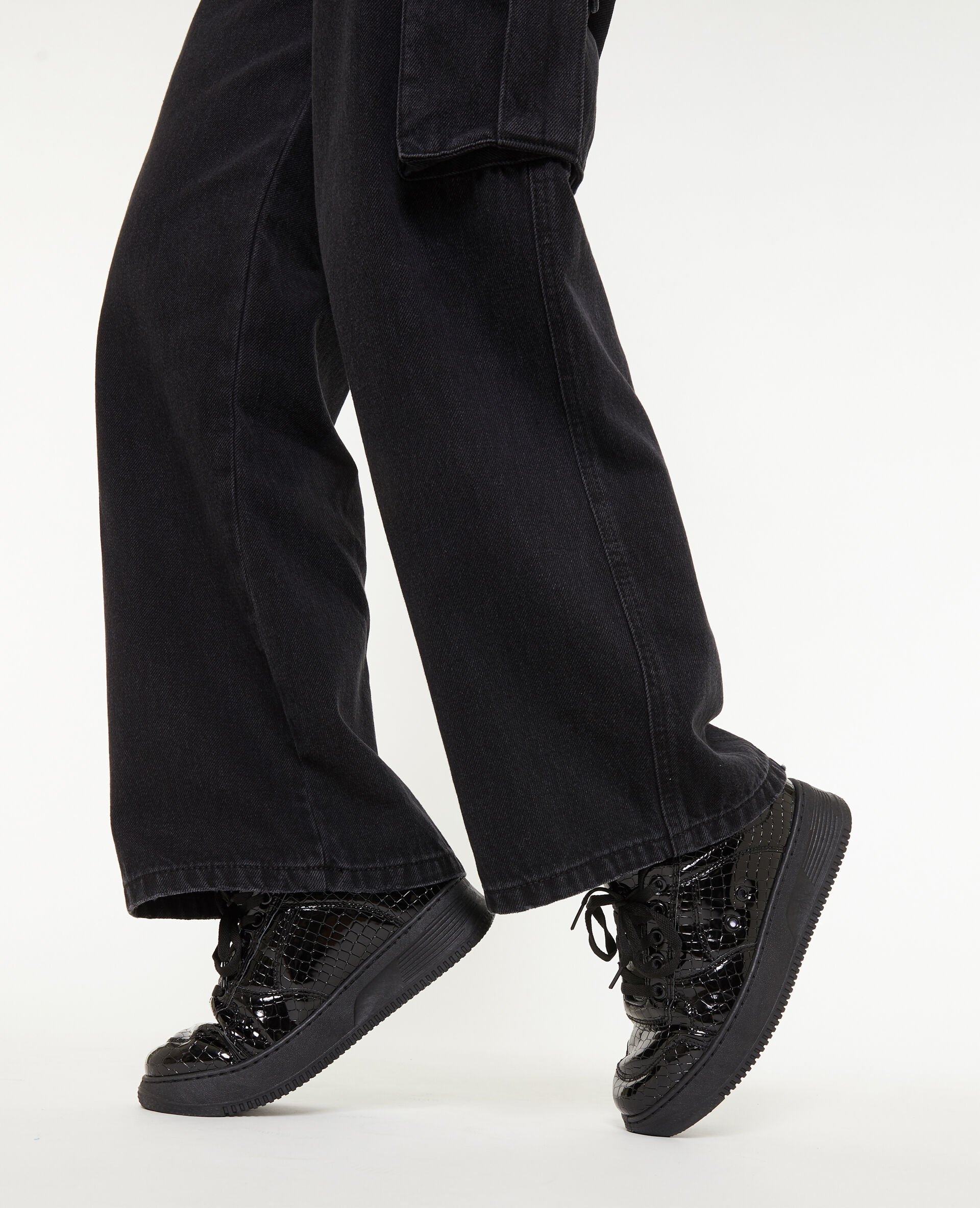 Sneakers en simili effet croco verni - Noir
