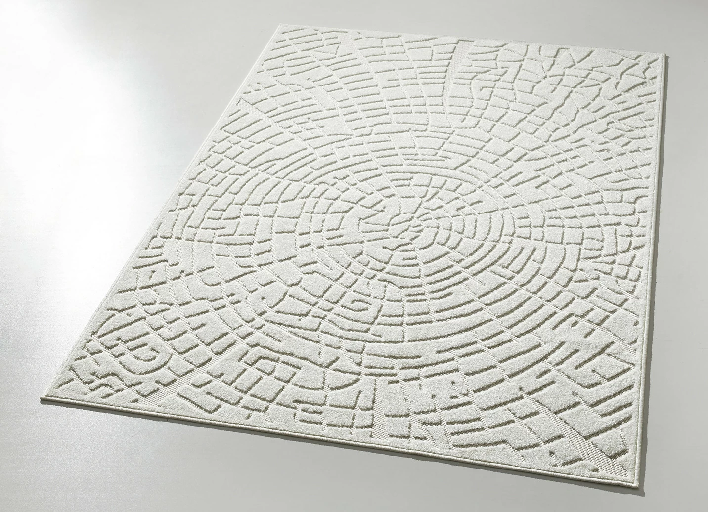 Brücken und Teppiche mit faszinierendem Dessin