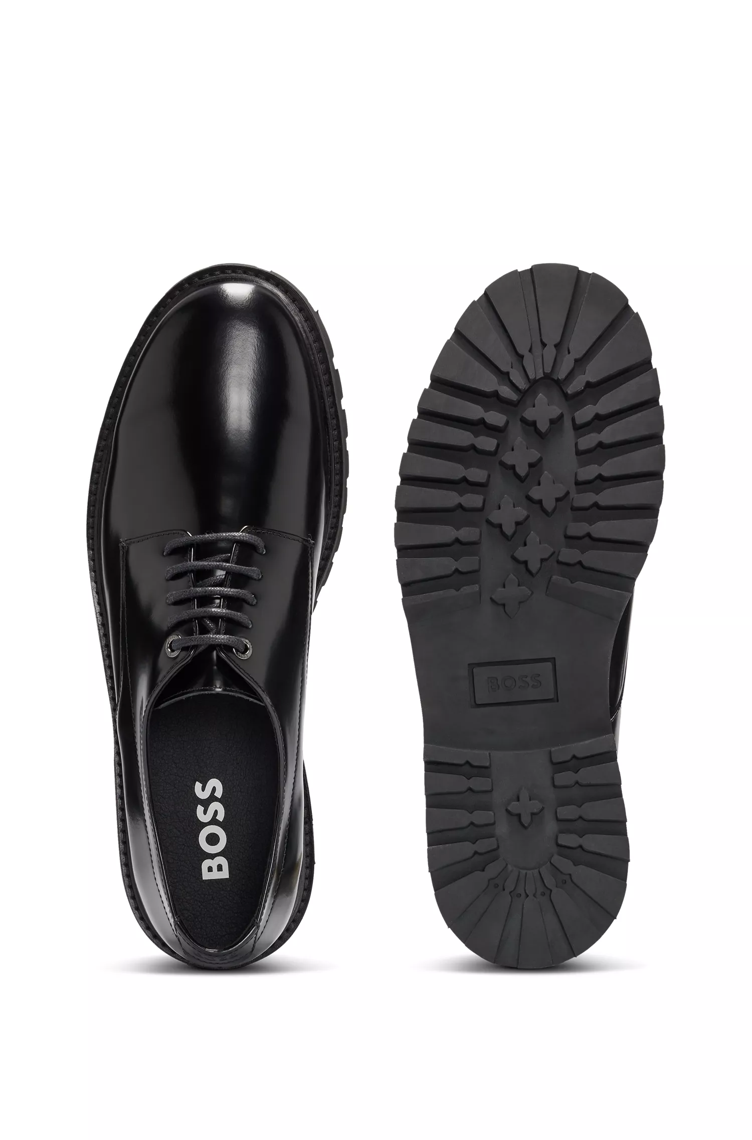 Sapatos BOSS Derby pretos em couro escovado com sola tratorada.