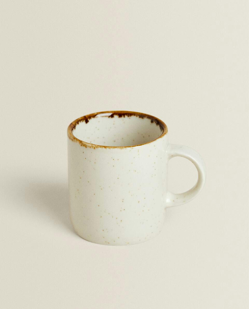 CANECA DE PORCELANA COM BORDA DE ACABAMENTO ANTIGO