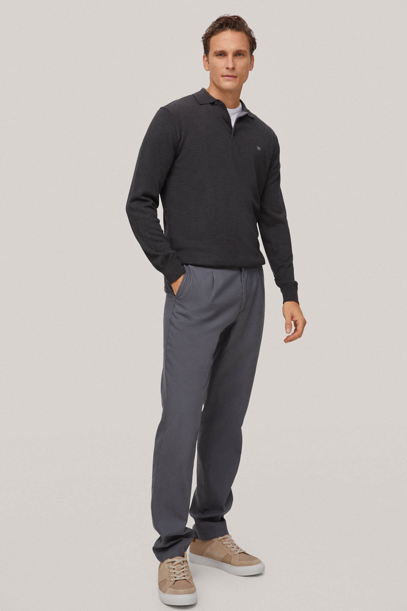 Calça chinesa de corte regular - Cinza