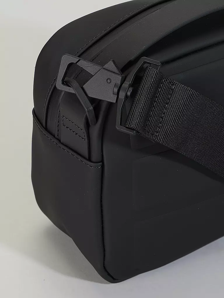 RAINS Tasche - Umhängetasche SHIELD BOX BAG W3 schwarz