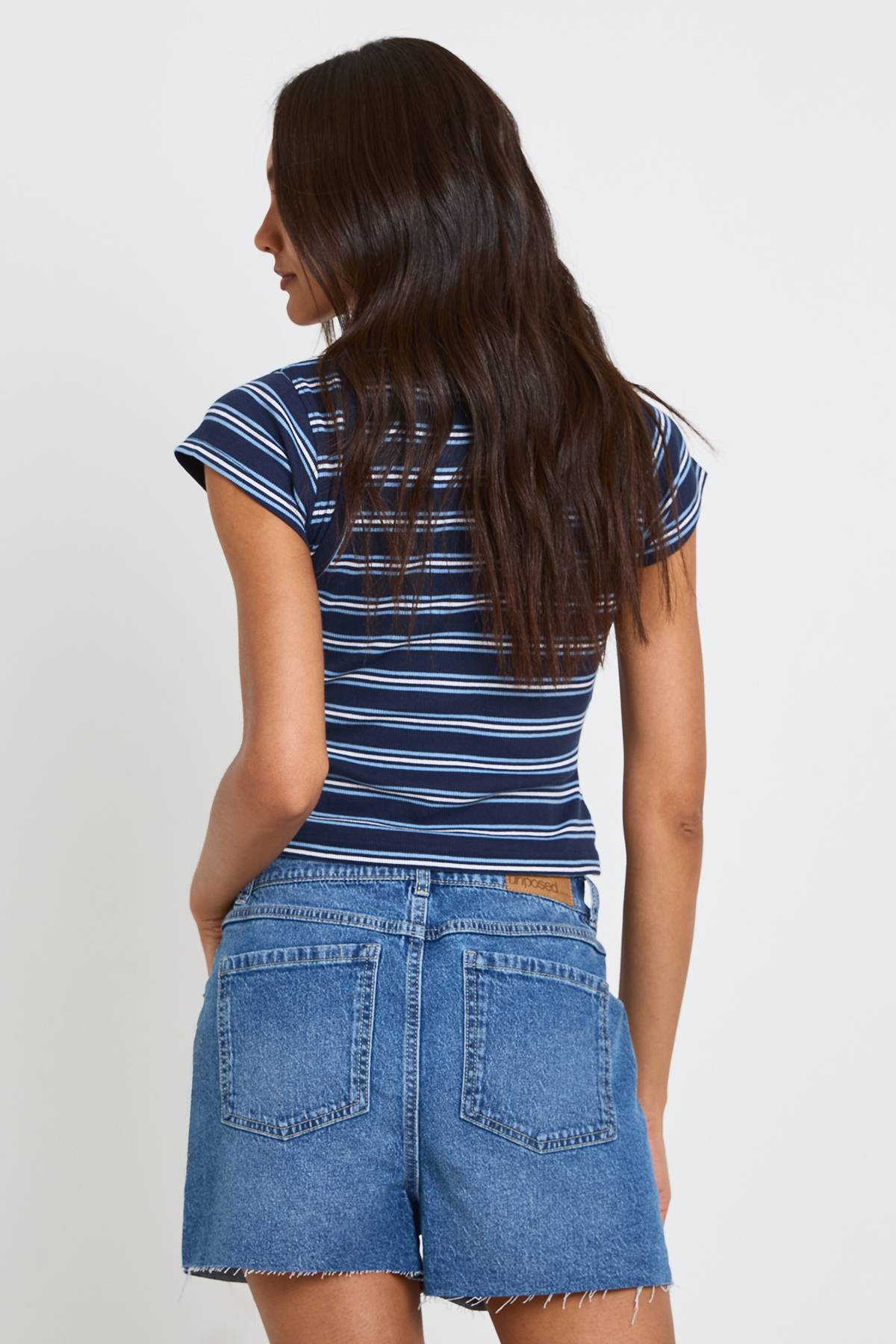 boohoo Short mini en denim pour grandes tailles