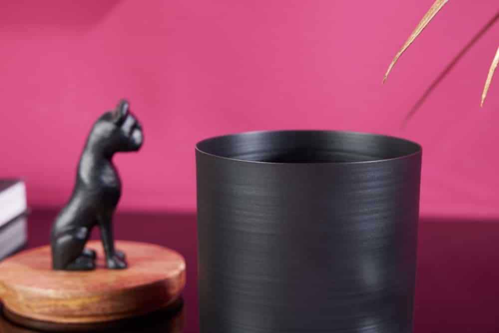 Design Dose PANTHER 20cm schwarz natur Mangoholz Panther-Figur Metall Dekoration