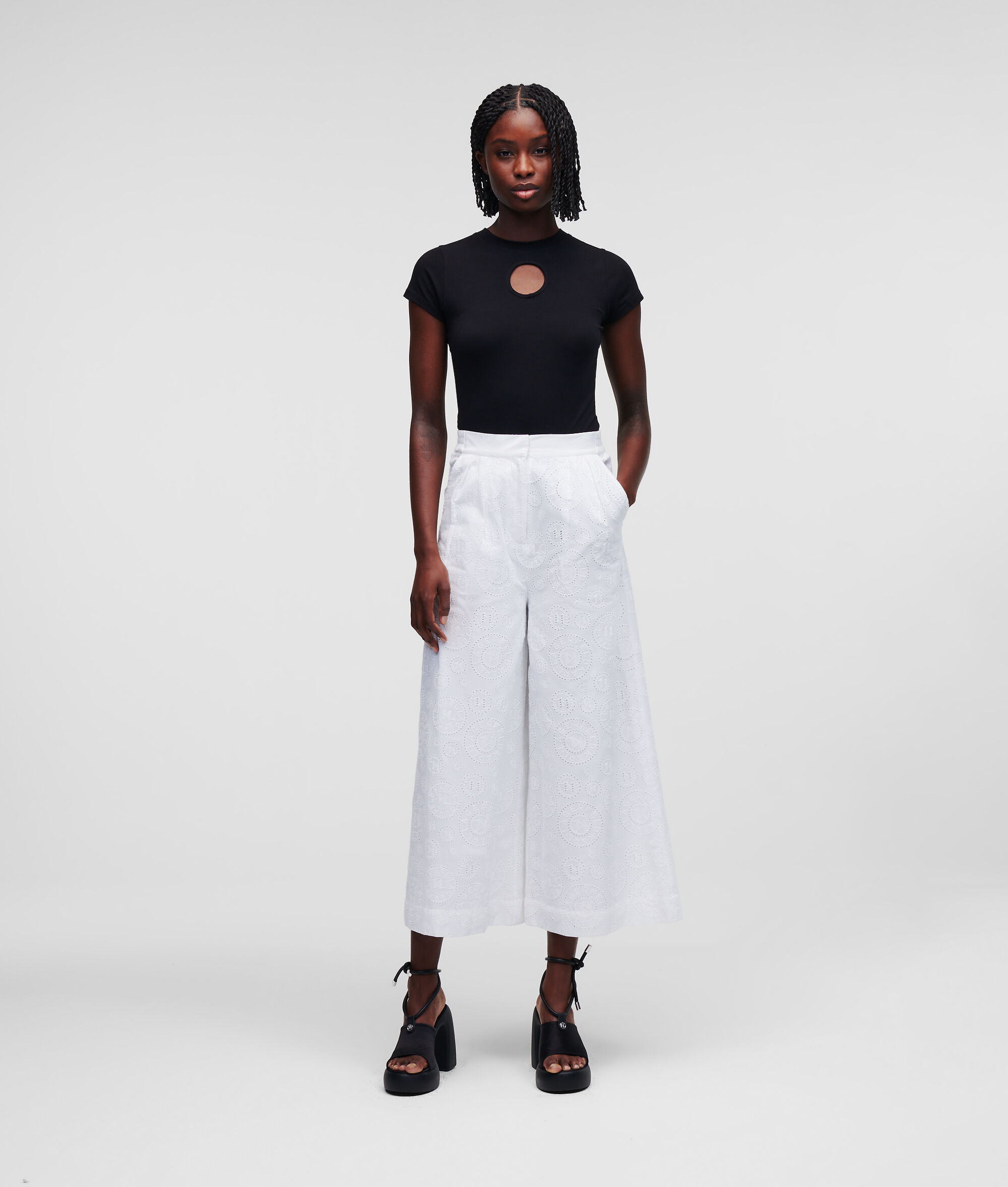 JUPE-CULOTTE À BRODERIE ANGLAISE