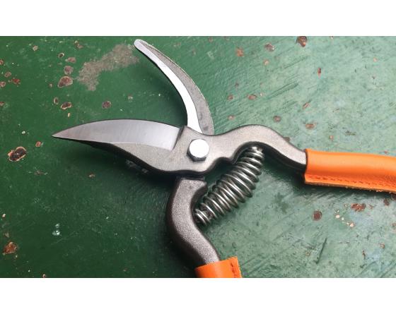Sécateur de Jardin 18 cm - revêtement des branches en cuir ORANGE
