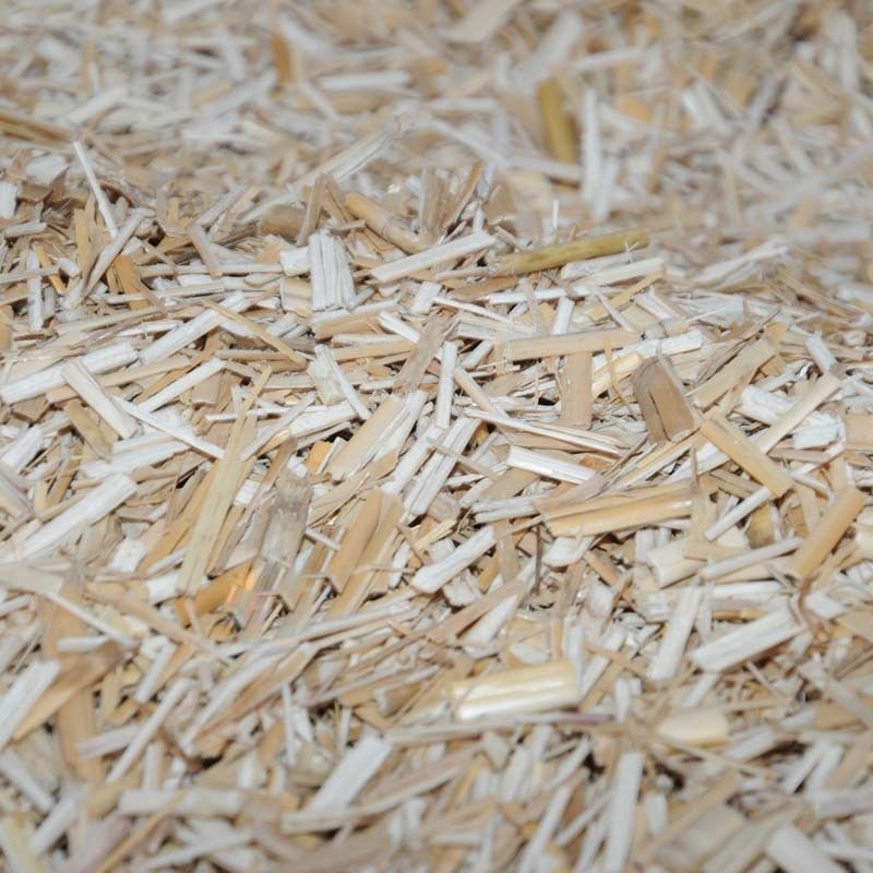 Paillis de miscanthus pour retenir l'eau - balle de 150 litres pour 4m²