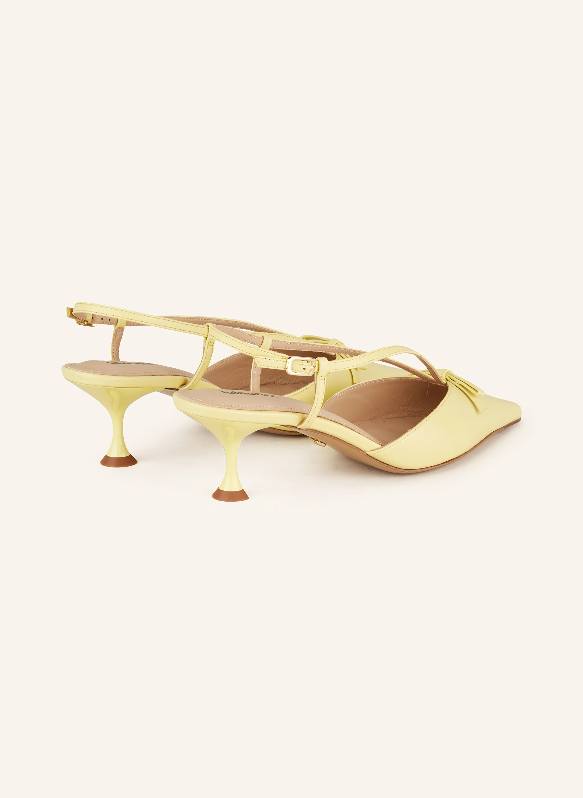 Lola Cruz Slingpumps