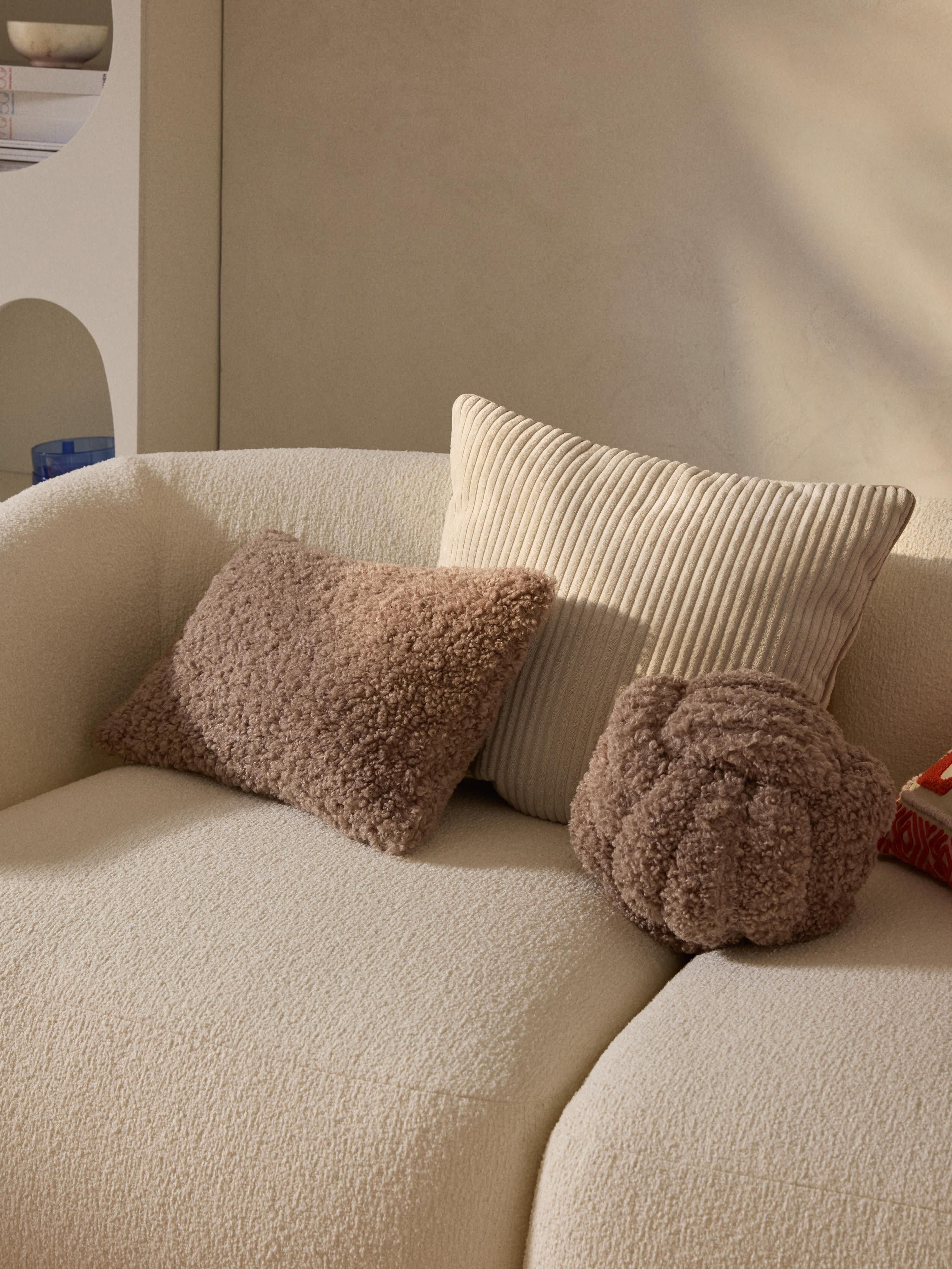 Teddy knuffelkussen Dotty