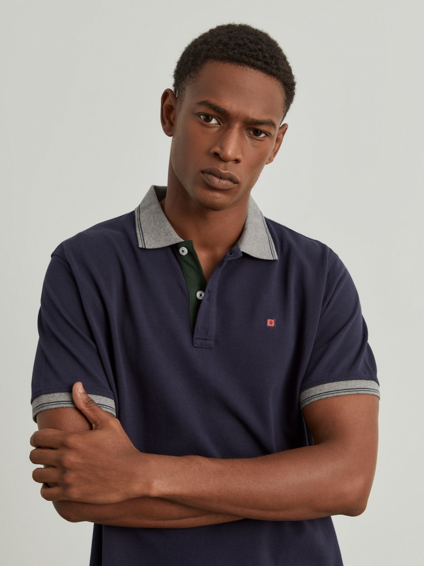 Polo piqué regular fit em algodão