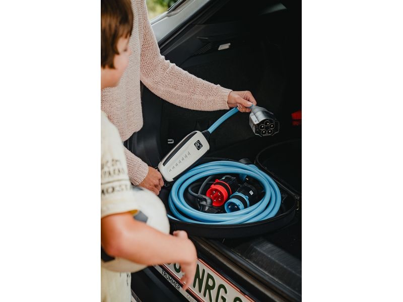 NRGkick Mobile Ladestation 32A Pure, 5 m, WLAN, BLE Mobile Ladeeinheit für Elektrofahrzeuge mit WLAN und Bluetooth
