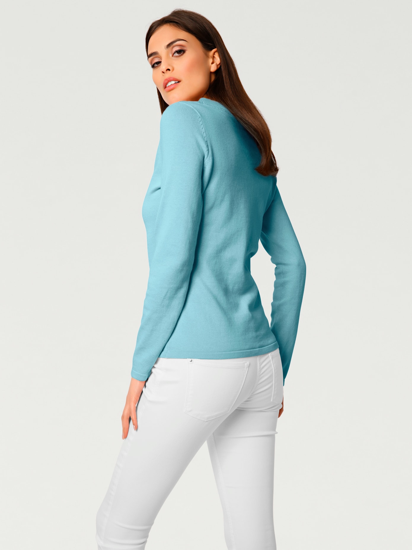 Joli pull basique à encolure en v