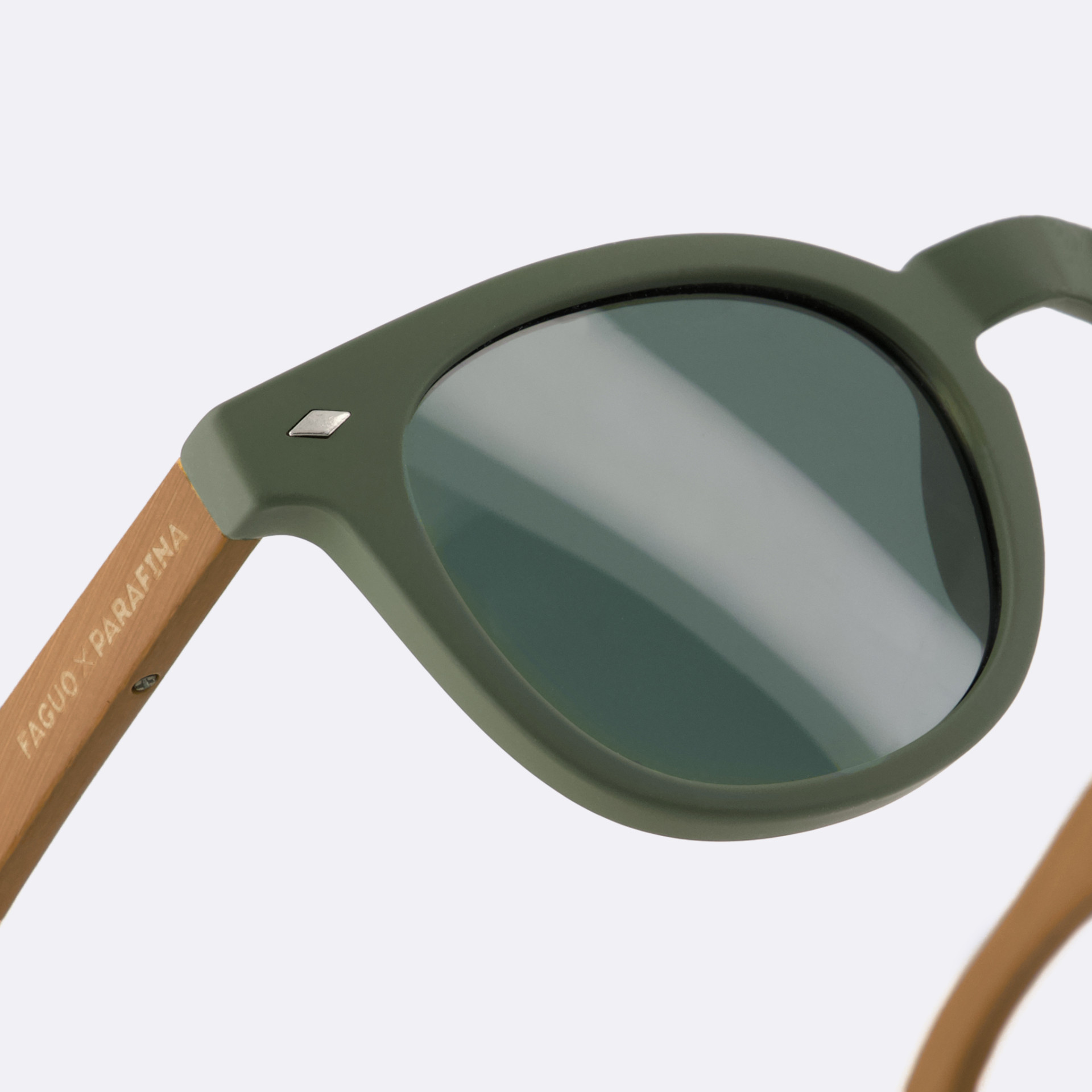 Lunette de soleil kaki plastique recyclé et bambou organique - modèle sunglass