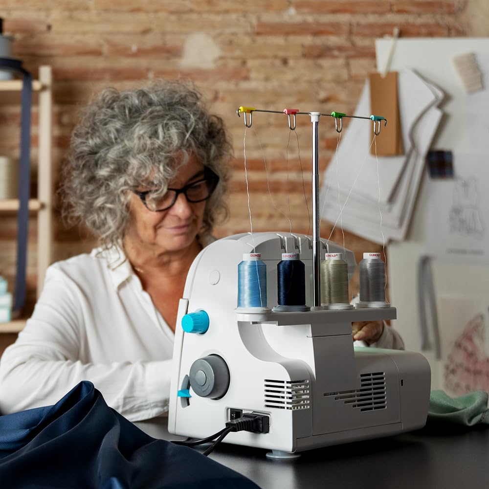 Cecotec Machine à Coudre Bellecouture Overlock, Vitesse 1100 tr/min, Pression du Pied-De-Biche Réglable, Entraînement Différentiel, Fonctions de Point
