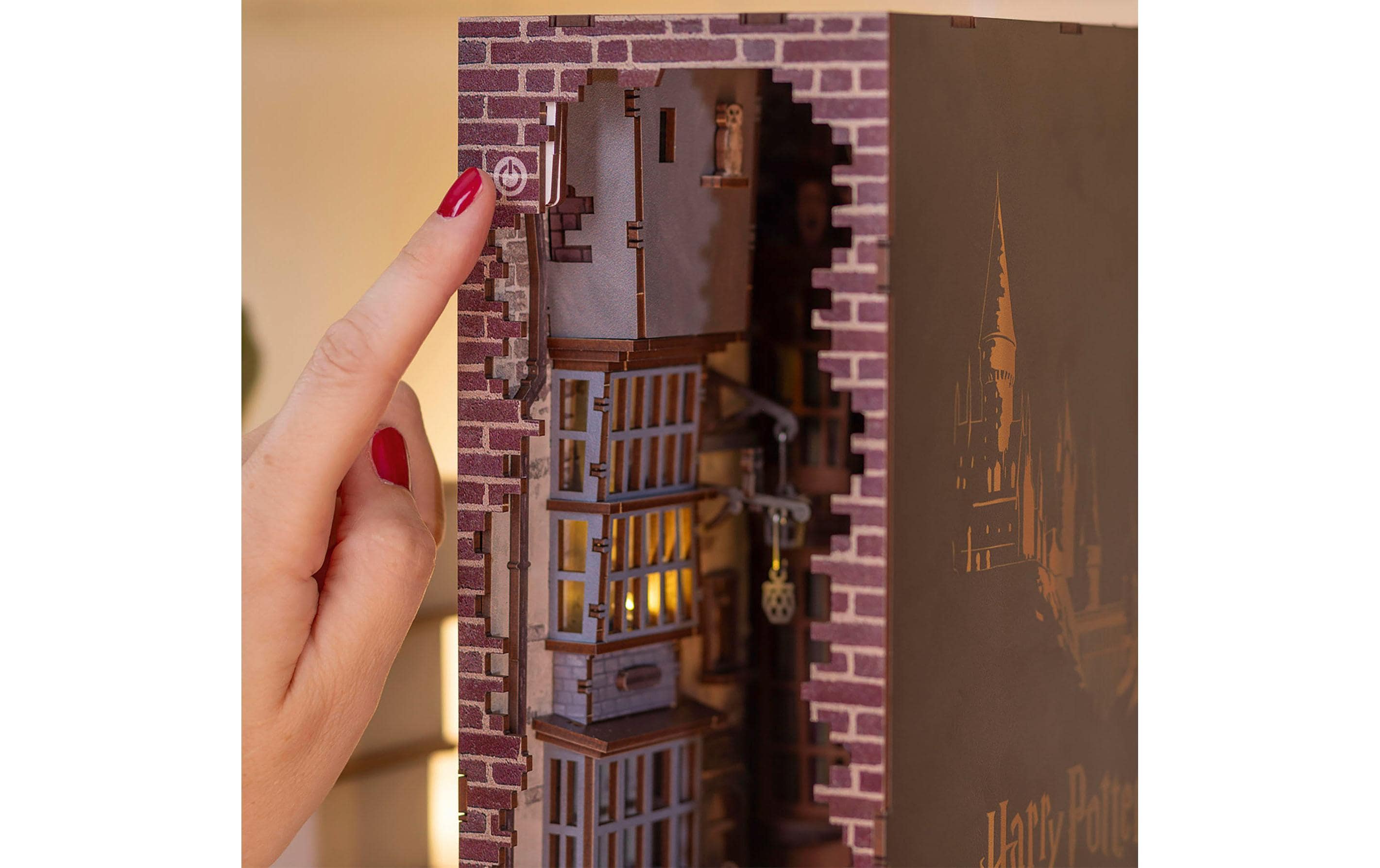Bausatz Diagon Alley Harry PotterHolzbausatz mit LED-Beleuchtung und Berührungssensor