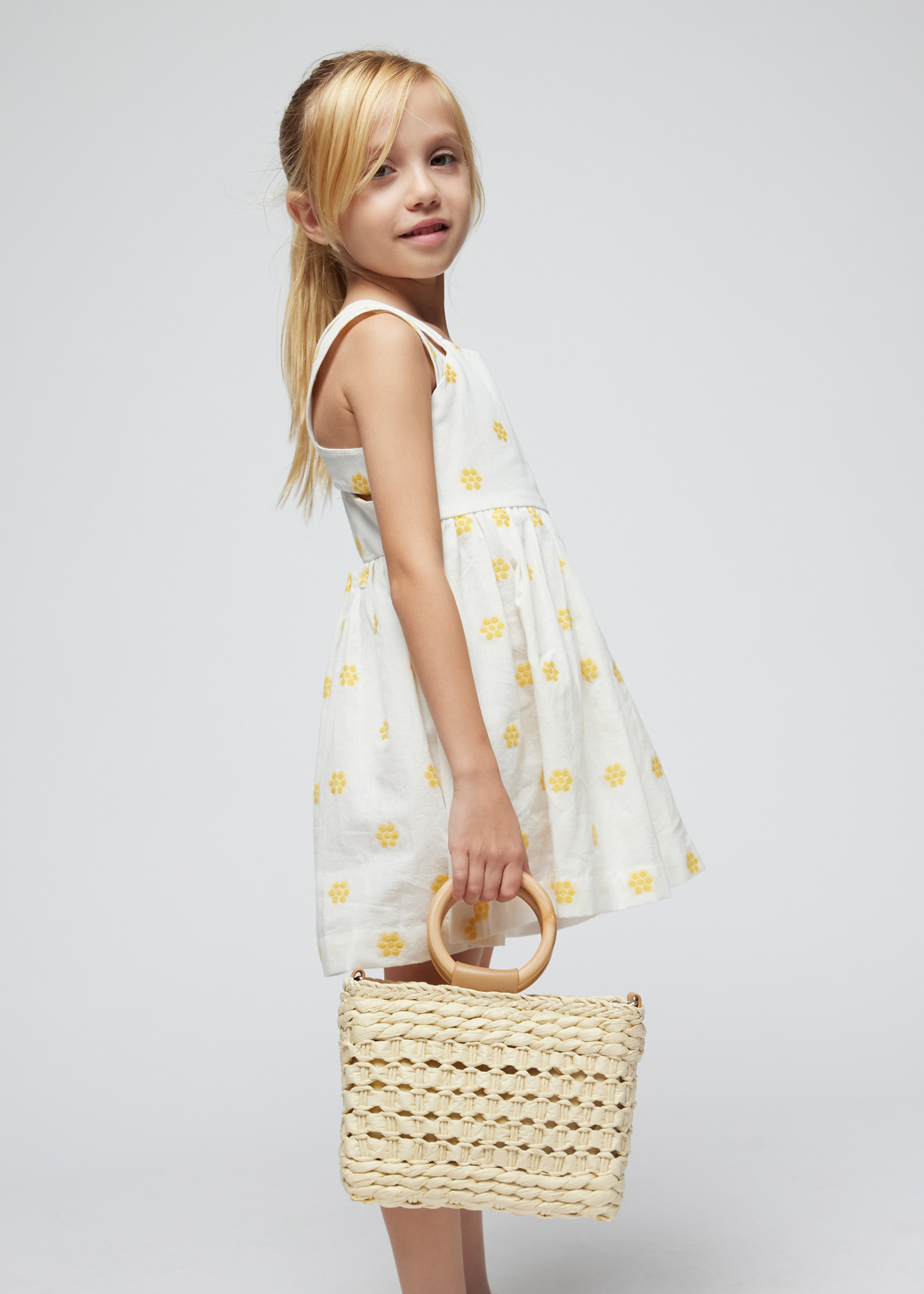 Vestido branco floral jacquard para meninas