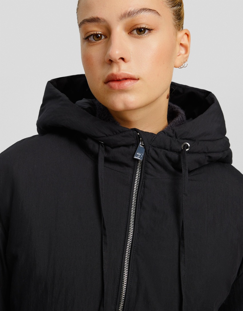 Jaqueta puffer com capuz