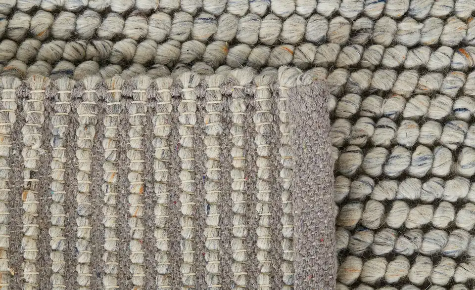 Handwebteppich 140x200 cm silberfarben