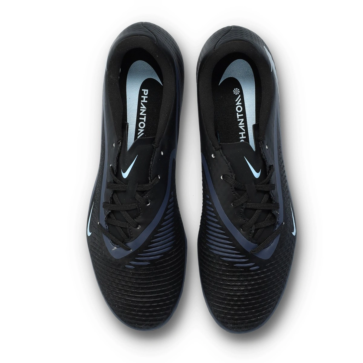 Chuteira Nike Phantom 6 Low Academy FG/MG