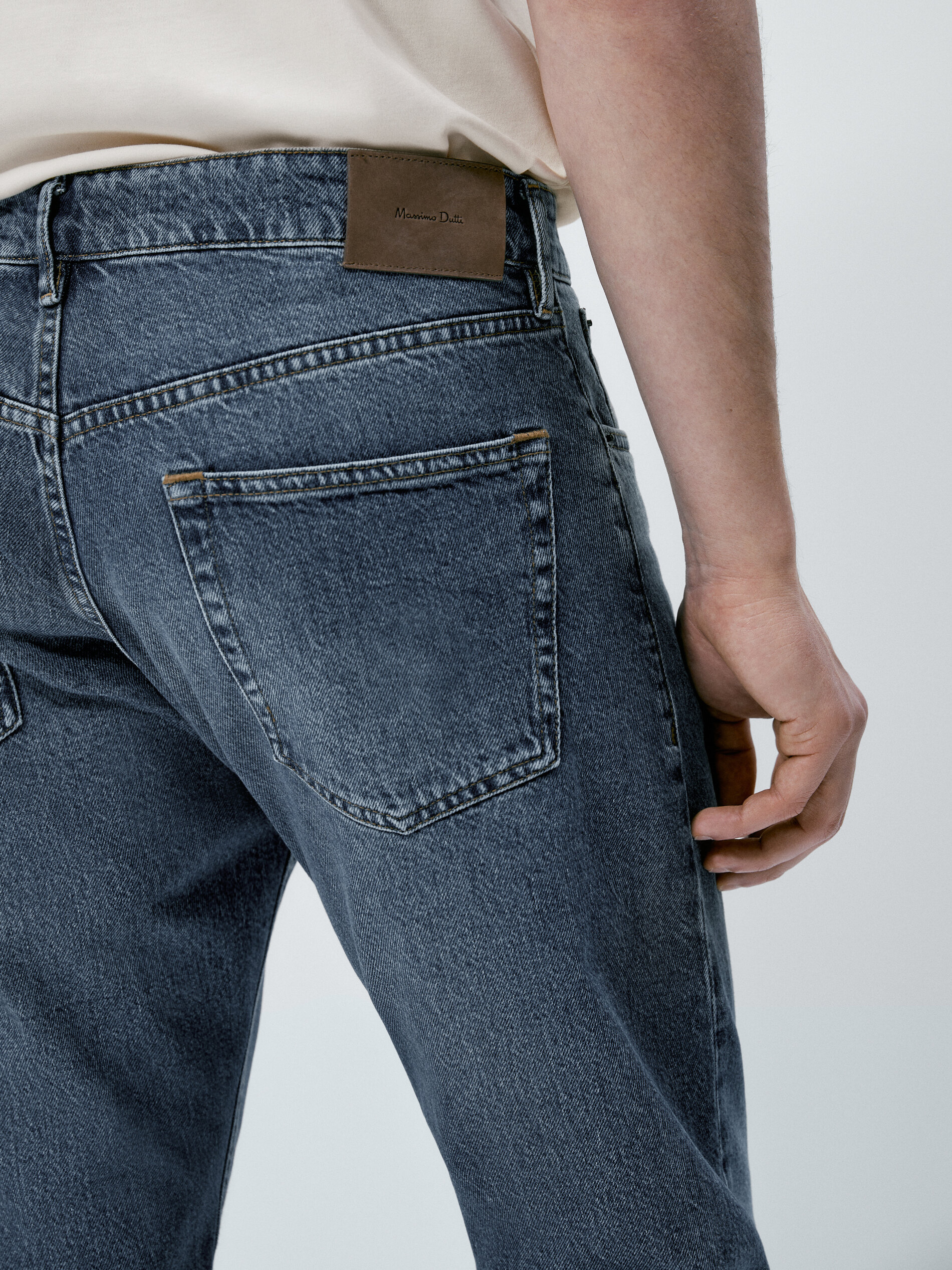 Calça vaquero mid stone wash tapered fit - INDIGO