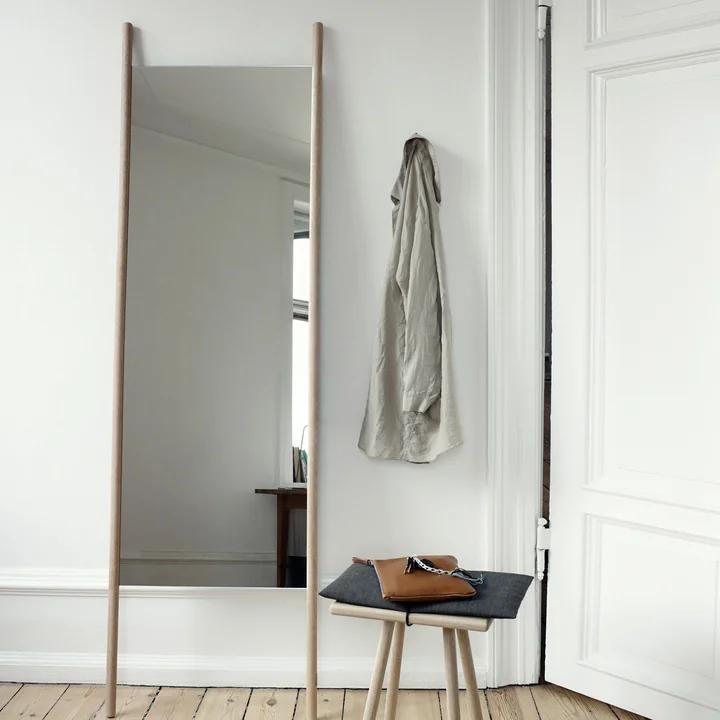 Fritz Hansen - Skagerak Georg Anlehnspiegel, Eichenholz