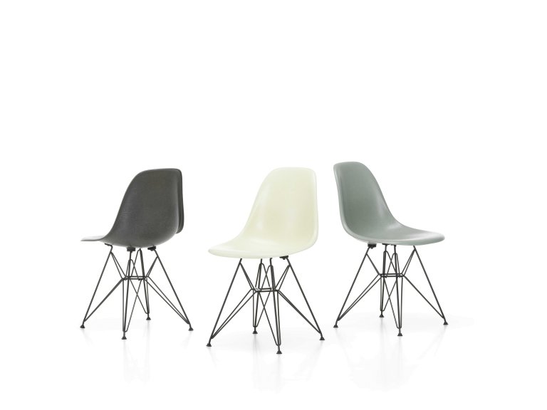 Vitra Eames DSR Fiberglass stoel chroom onderstel, navy blue