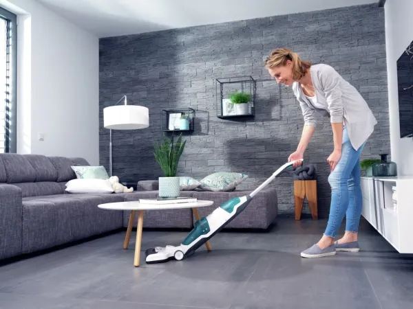 LEIFHEIT Regulus Aqua PowerVac, wet and dry vacuum cleaner (white / turquoise)