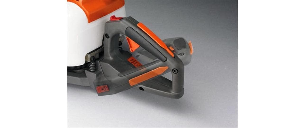 Benzin-Heckenschere 122HD60<br>Benzin-Heckenschere mit ergonomischem Griff