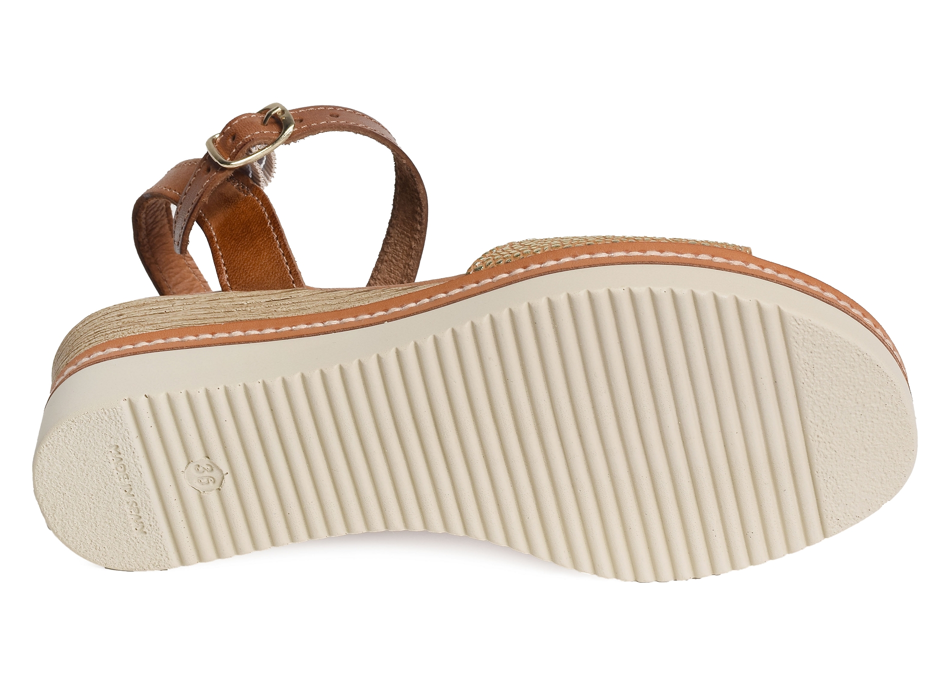 569 camel or