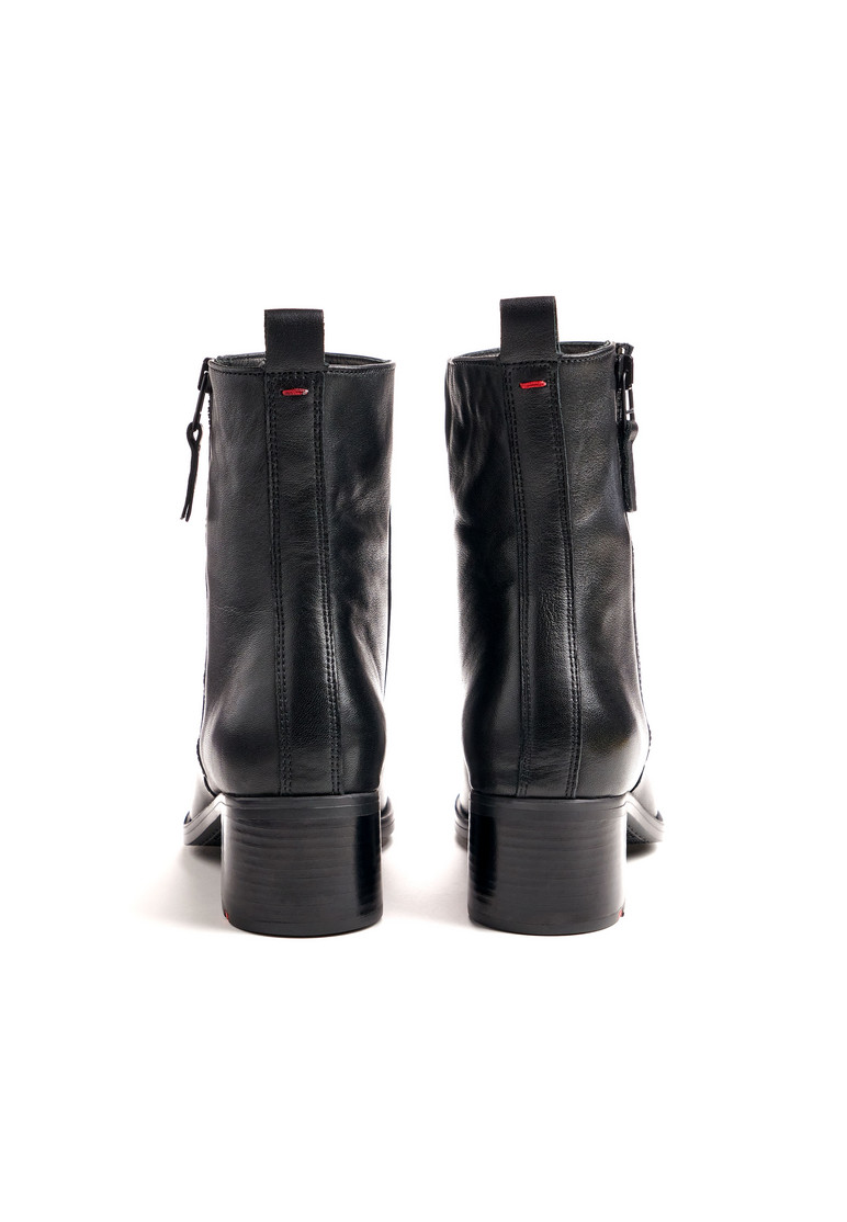 STIEFELETTE Schwarz