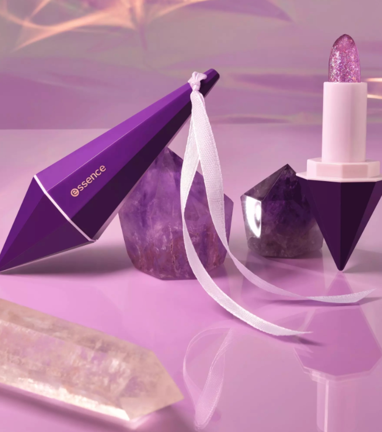 essence - *Crystal Crush* - Bálsamo labial com pH reativo