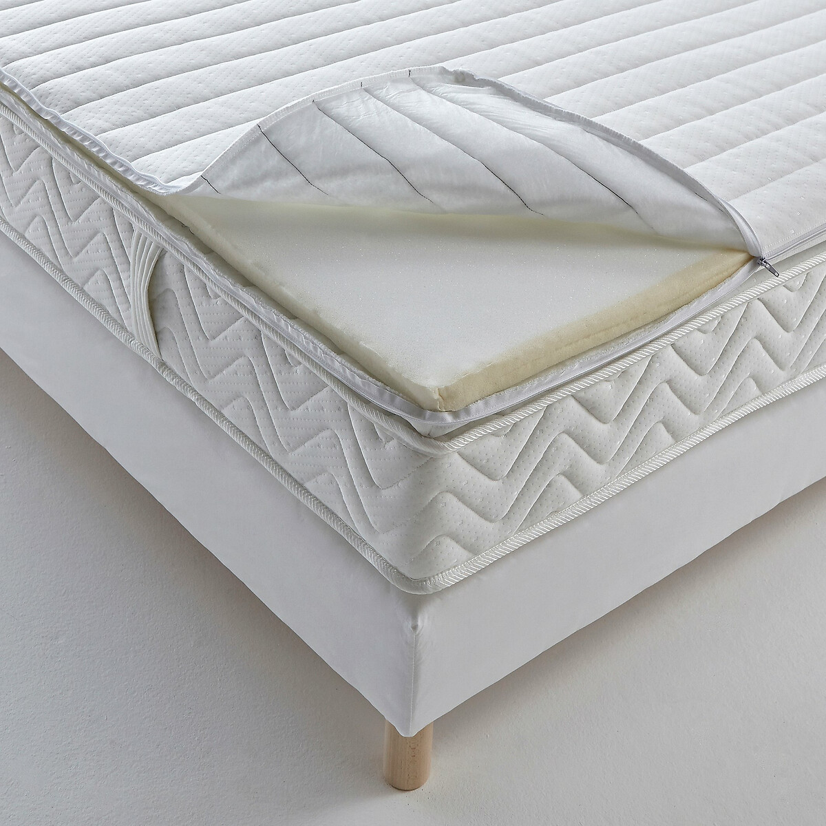 LA REDOUTE INTERIEURS<br>Sobrecolchão de espuma viscoelástica, tratamento resistente ao fogo, 5 cm de altura