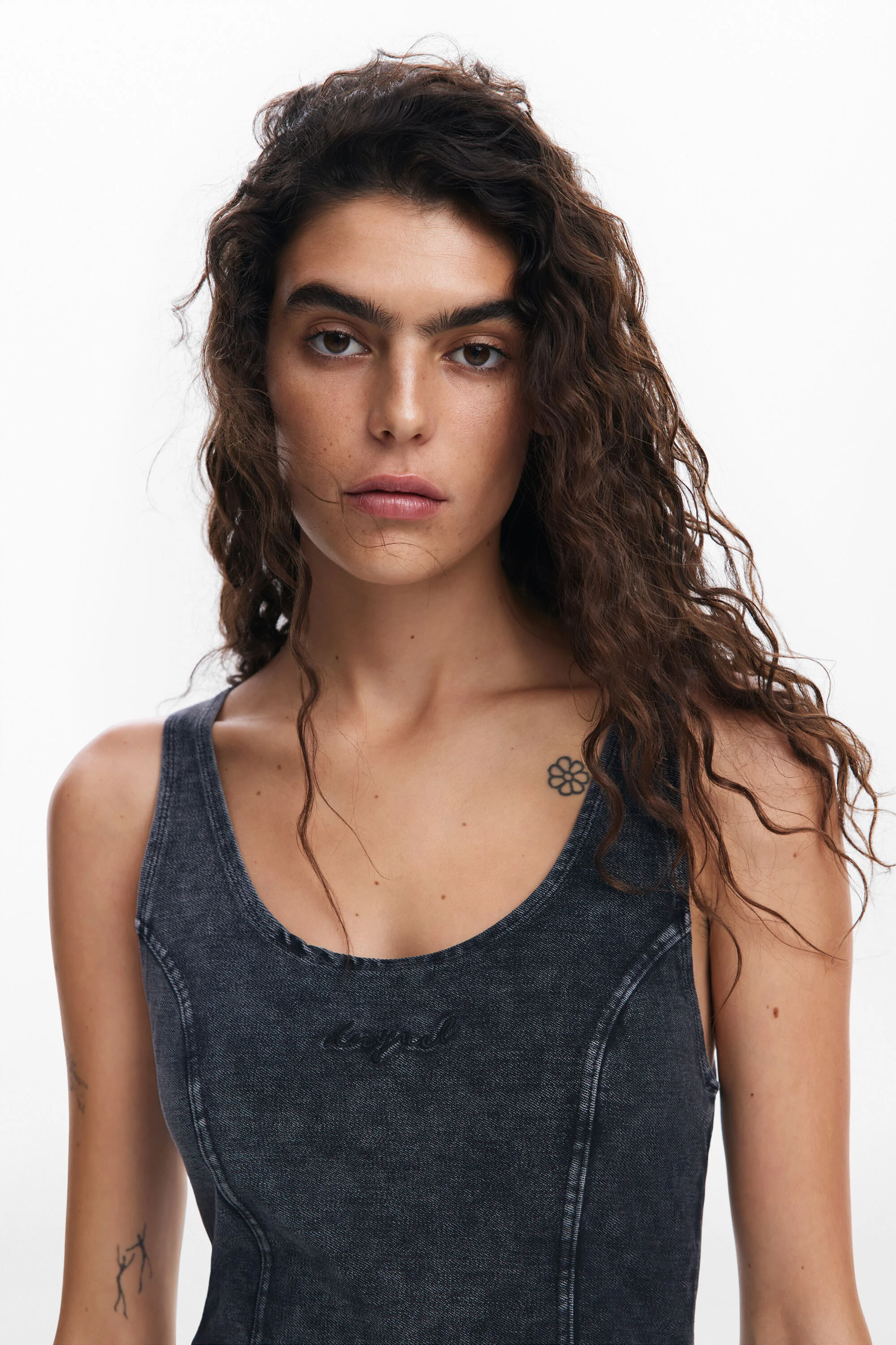 vestido jeans com efeito lavado
