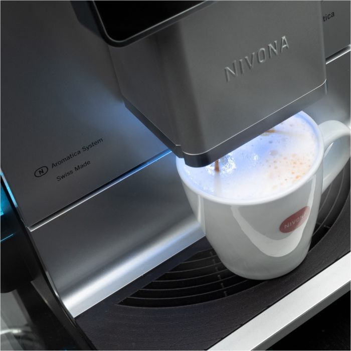 Nivona Kaffeevollautomat CafeRomatica NICR 970 // 1kg Nivona Kaffee gratis